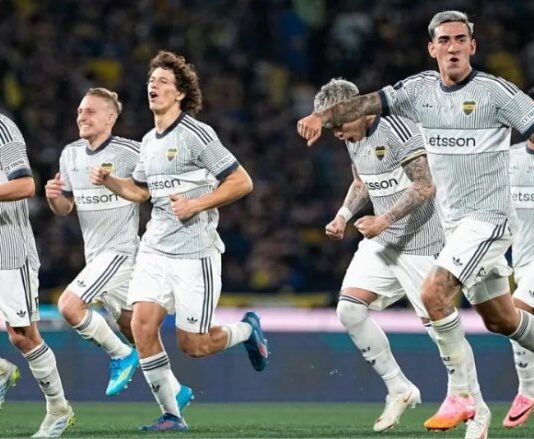 Copa Argentina: por un palo en la última, Boca se salvó en los 90 y luego eliminó a Vélez por penales