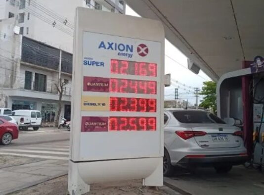 Axion bajó sus naftas en Formosa y movió el tablero de precios: qué pasó con YPF y Shell